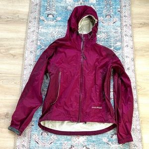 Montbell hooded rain jacket | size Small